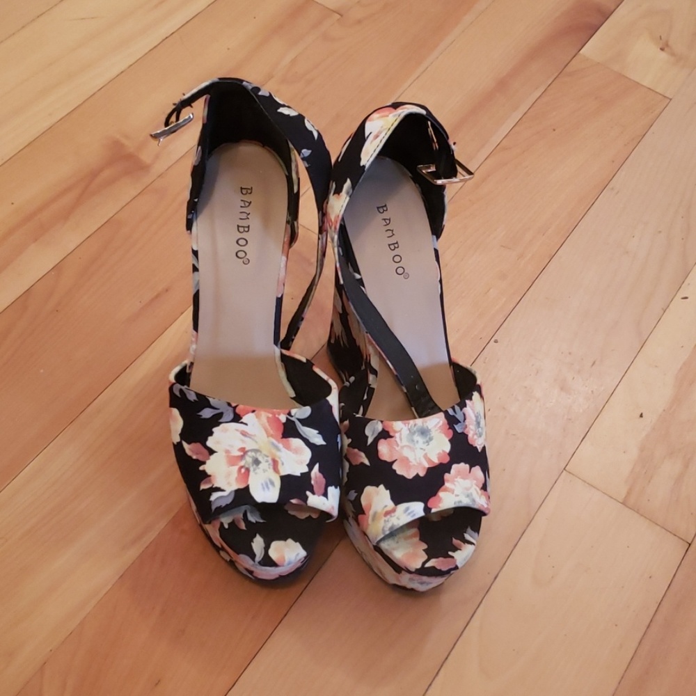 Wedge sandals